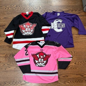 Youth medium hockey jerseys