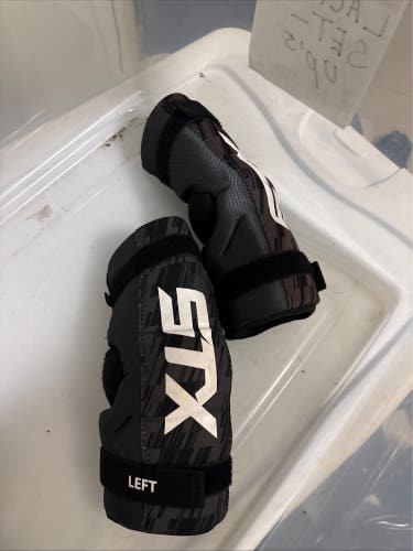 Medium Youth STX Arm Pads (Used)