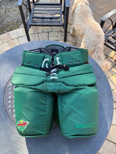 Senior Large Vaughn Pro Spec Hockey Goalie Pants (New)