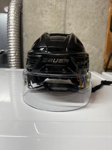 Medium Bauer Re-Akt 155 Helmet (Used)