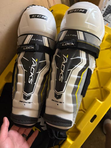 Senior CCM Ultra Tacks 15" Shin Pads (New)