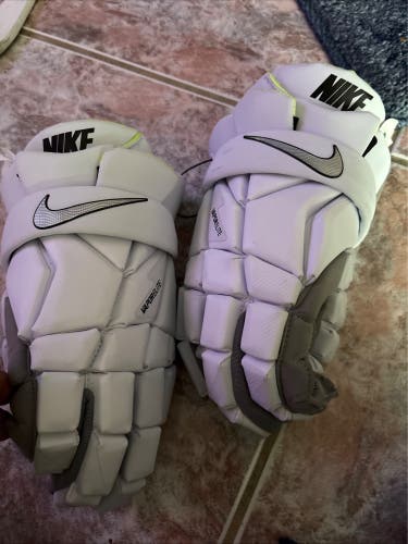 Nike Vapor Elite Lacrosse Gloves (New)