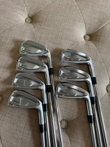 Srixon ZXi5/ZXi7 Combo Iron Set 4-PW 750 GH Neo Stiff Flex +1/4 MINT