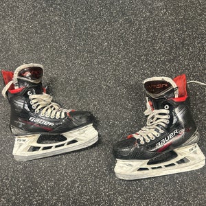 2023 Bauer Vapor X4 Hockey Skates 7.5 (Used)
