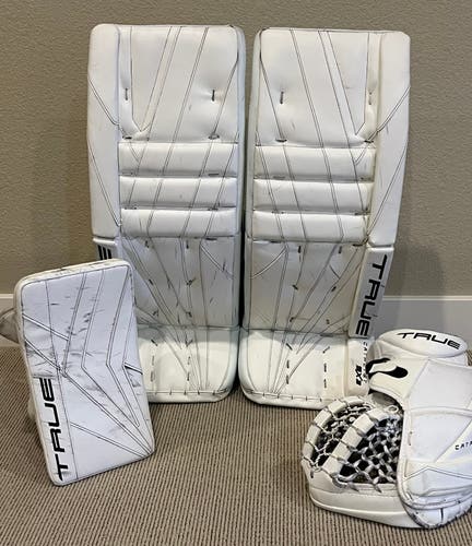 33" True 9X3 Regular Goalie Full Set (Used)