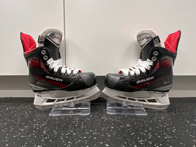 Bauer X5 pro Hockey Skates Regular Width 12 (Used)