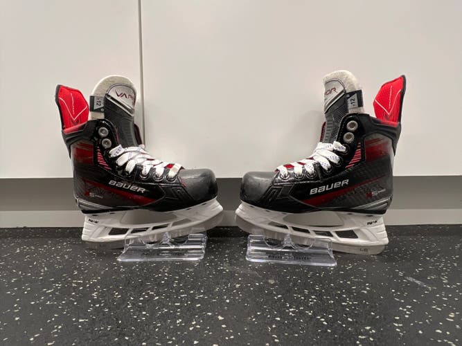 Bauer Vapor X5 Pro Hockey Skates Regular Width 12 (Used)