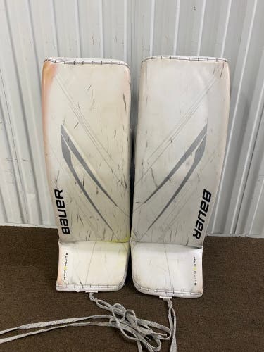 Large Bauer Vapor Hyperlite 2 Goalie Leg Pads (Used)