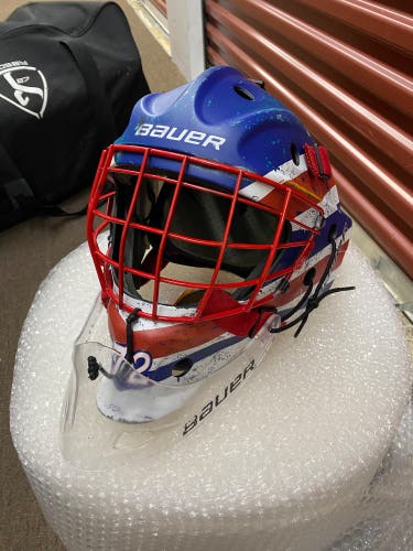 Senior Small NME Bauer Goalie Mask (Used)