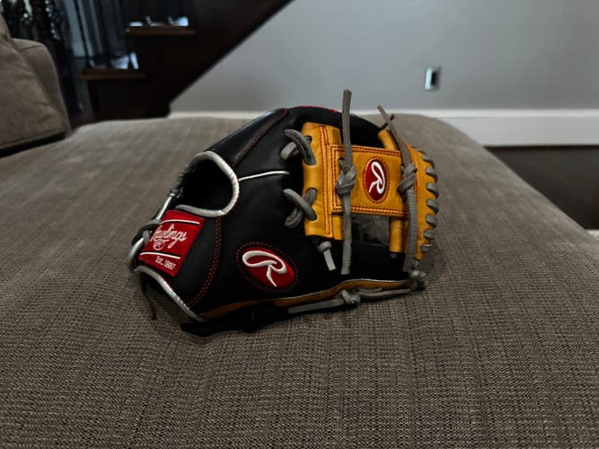 Rawlings R9 RH Infield Baseball Glove 11.25" (Used)