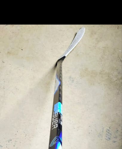 Senior Bauer Vapor Flylite hockey stick RH P28 77 Flex (cut with extension)
