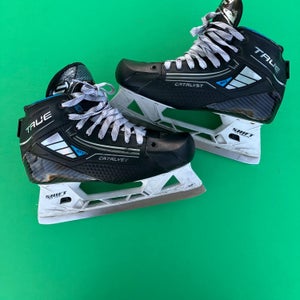 Senior True Catalyst 5X4 Hockey Goalie Skates Regular Width 8.5 (Used)