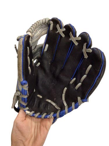 Used Wilson A 450 BB/SB Glove RH Throw Black 10 3/4" 11760-S000089897