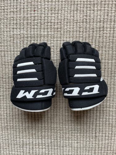 CCM Tacks 4R2 Gloves 9" Youth  (Used)