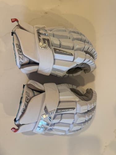 STX Surgeon RZR2 Lacrosse Gloves (Used)