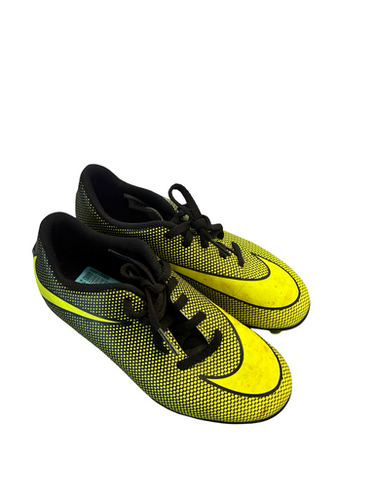 Used Nike Soccer Cleats Yellow Junior 01.5 11682-S000129909