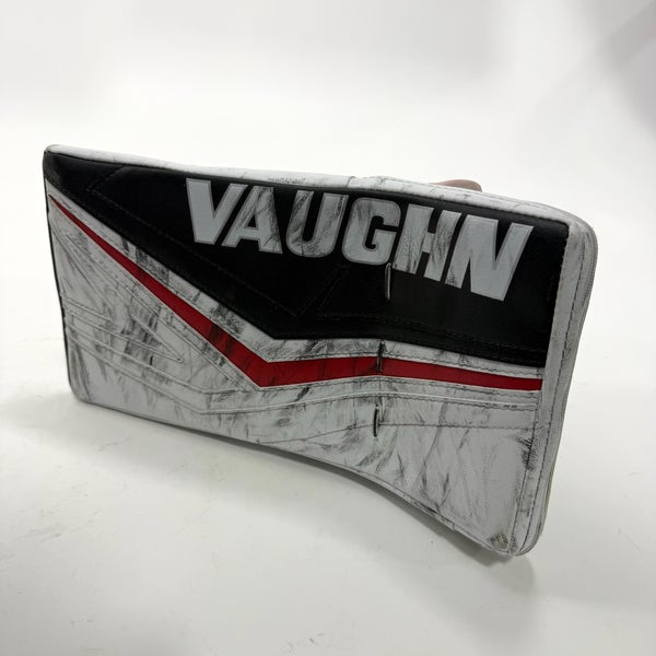 Used Chicago Blackhawks Regular Vaughn SLR4 Blocker Blocker | Arvid Soderblom | BH379