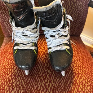 Black/Gray 2022 Bauer Supreme M5 Pro Hockey Skates Regular Width Size 2.5 (Used)