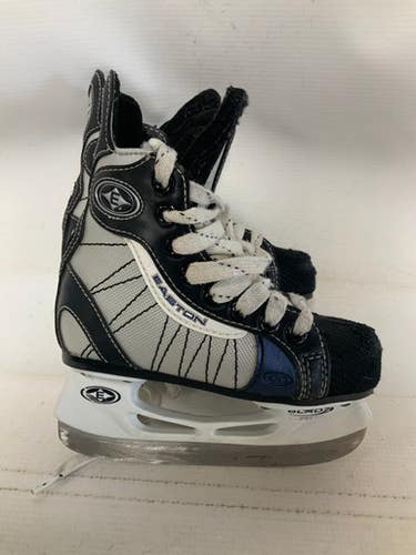 Used Easton TYPHOON Youth Hockey Skate Youth 09.0 11823-S000037923