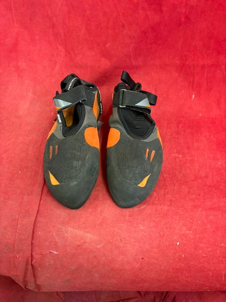 Rock climbing shoes: Mad Rock Shark 2.0 climbing shoes. Size: M 10.5 New