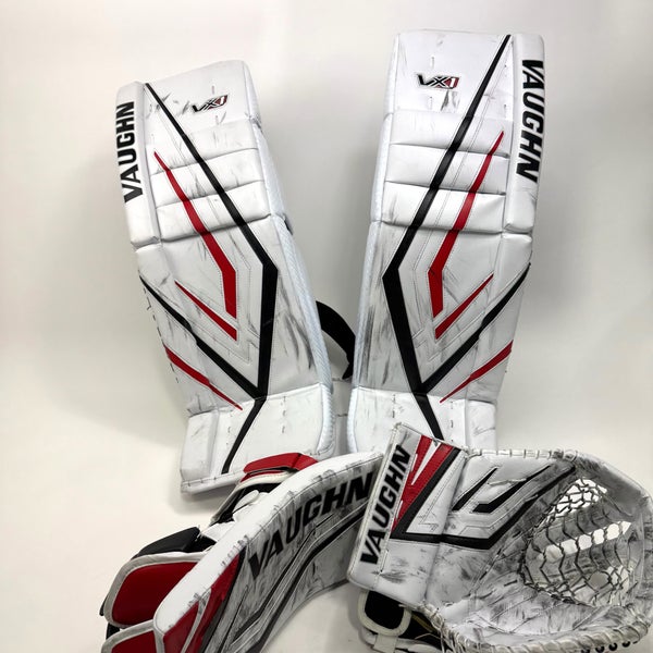 Used Chicago Blackhawks Vaughn VX1 Full Goalie Set | 35 +1" | Petr Mrázek