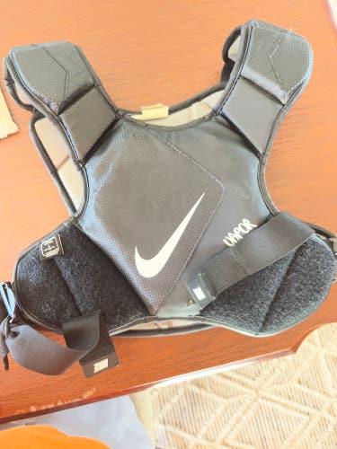 Large Adult Nike Vapor Shoulder Pads (Used)