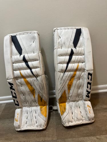 26" CCM EFlex 4.5 Goalie Leg Pads (Used)