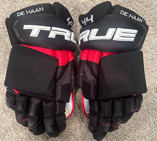 Pro Stock True Catalyst 9x Gloves, Blackhawks 15" used