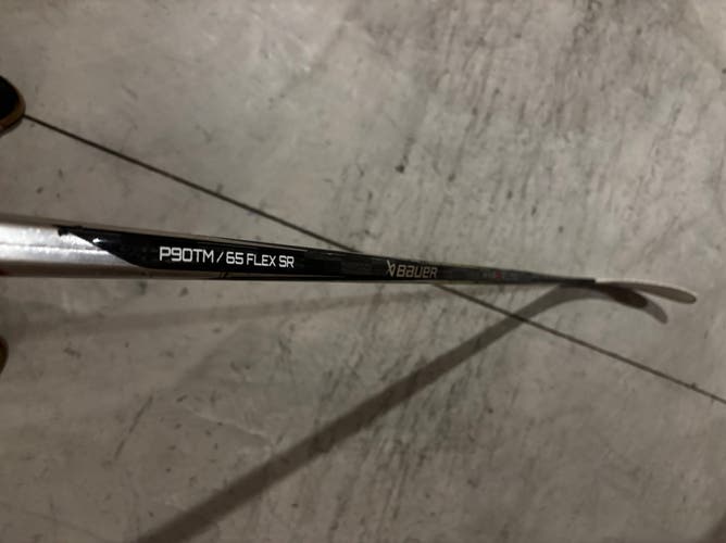 Senior Bauer Vapor Hyperlite 2 Left Hand Hockey Stick P90TM 65 Flex (Used)