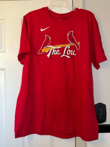 Nike MLB Baseball St. Louis Cardinals Lars Nootbaar #21 Graphic T Shirt Men’s XL Brand New With Tags