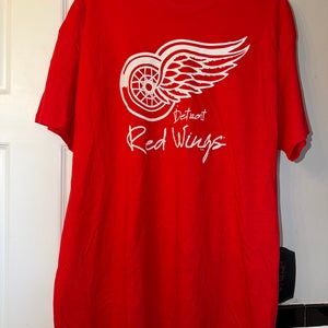 NHL Hockey Detroit Red Wings Graphic T Shirt Men’s Size XL Brand New Without Tags