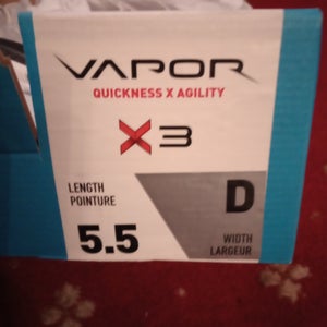 Bauer Vapor 3X Hockey Skates Regular Width Size 5.5 (New)