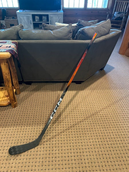 New Pro Stock Senior CCM JetSpeed FT8 Pro Right Handed Hockey Stick P29 75 Flex