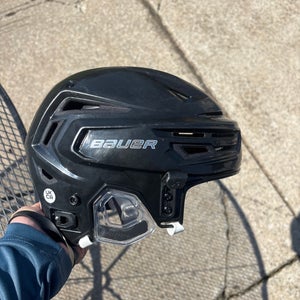 Medium Bauer Re-Akt 150 Helmet (Used)