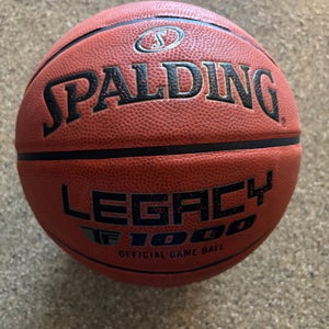 Men's Spalding TF-1000 Basketball 29.5 (Used)