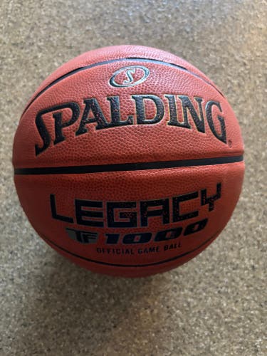 Men's Spalding TF-1000 Basketball 29.5 (Used)