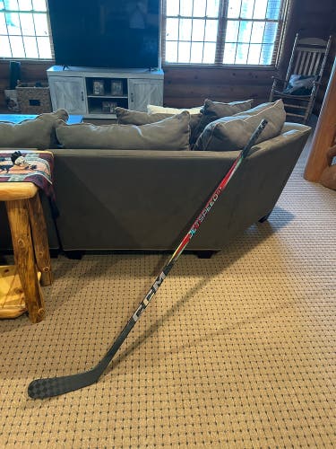 New Senior CCM JetSpeed FT7 Right Handed Hockey Stick P29 80 Flex