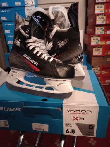 Bauer Vapor 3X Hockey Skates Regular Width Size 6.5 (New)