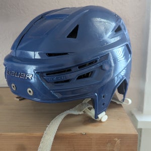 Medium Blue Bauer Re-Akt 150 Helmet (Used)