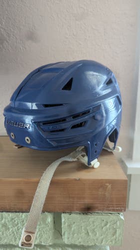 Medium Blue Bauer Re-Akt 150 Helmet (Used)