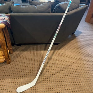 New All White Senior Bauer Proto2 Right Handed Hockey Stick P28 77 Flex