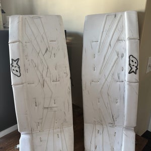 33" Brian's Netzero Goalie Leg Pads (Used)