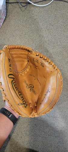 Rawlings RH Catcher's RCM 45 Baseball Glove 32" (Used)
