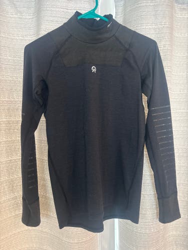 (Lightly Used) Neck Guard Shirt