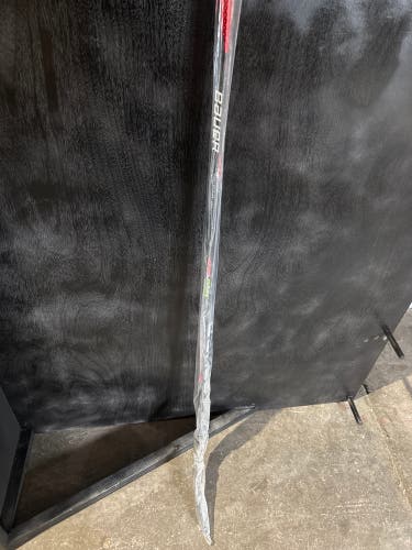 Senior Bauer Vapor Flylite Right Handed Hockey Stick P88 87 Flex (New)