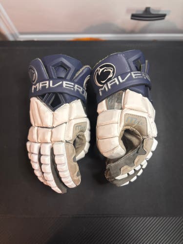 Pen State Maverick Max lacrosse gloves (Nearly Mint)