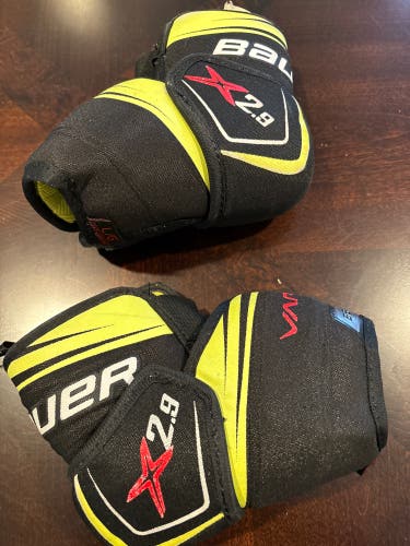 Junior Large Bauer Vapor X2.9 Elbow Pads (Used)