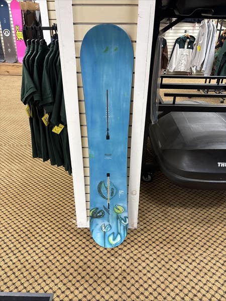 Burton Blossom 144 cm Snowboard Twin Camber NEW 25/26 FROG GRAPHIC