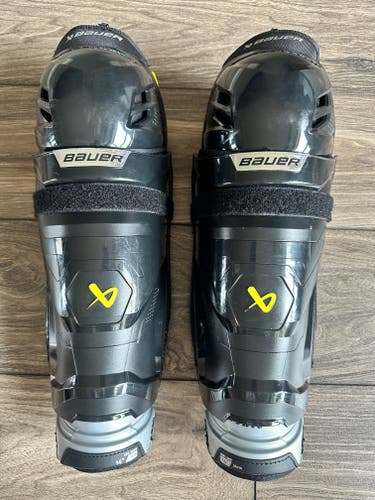Intermediate Bauer Ignite Pro 14" Shin Pads (New)