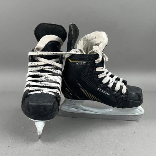 CCM 1052 Size 11Y Youth Hockey Skates